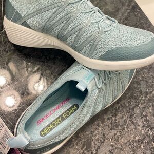 SKECHERS MEMORY FOAM SHOES